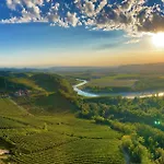 Ca Trifolera - Nelle Langhe - Romantico Cascinale Nei Vigneti Con Cantina