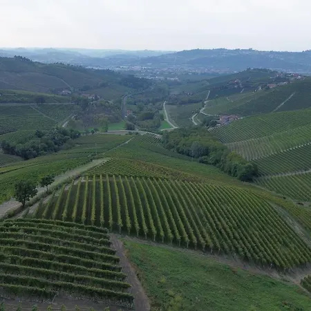 Cà Trifolera - Nelle Langhe - Romantico Cascinale Nei Vigneti Con Cantina Apartamento *